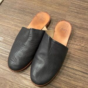 Been black mule slides